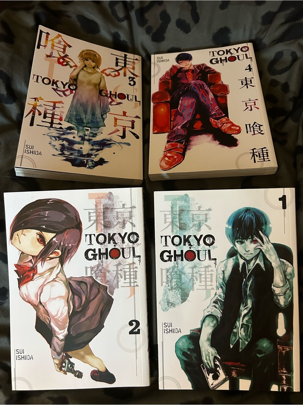 Signature Tokyo Ghoul Back-Cover Set in White with Multicolor Accents